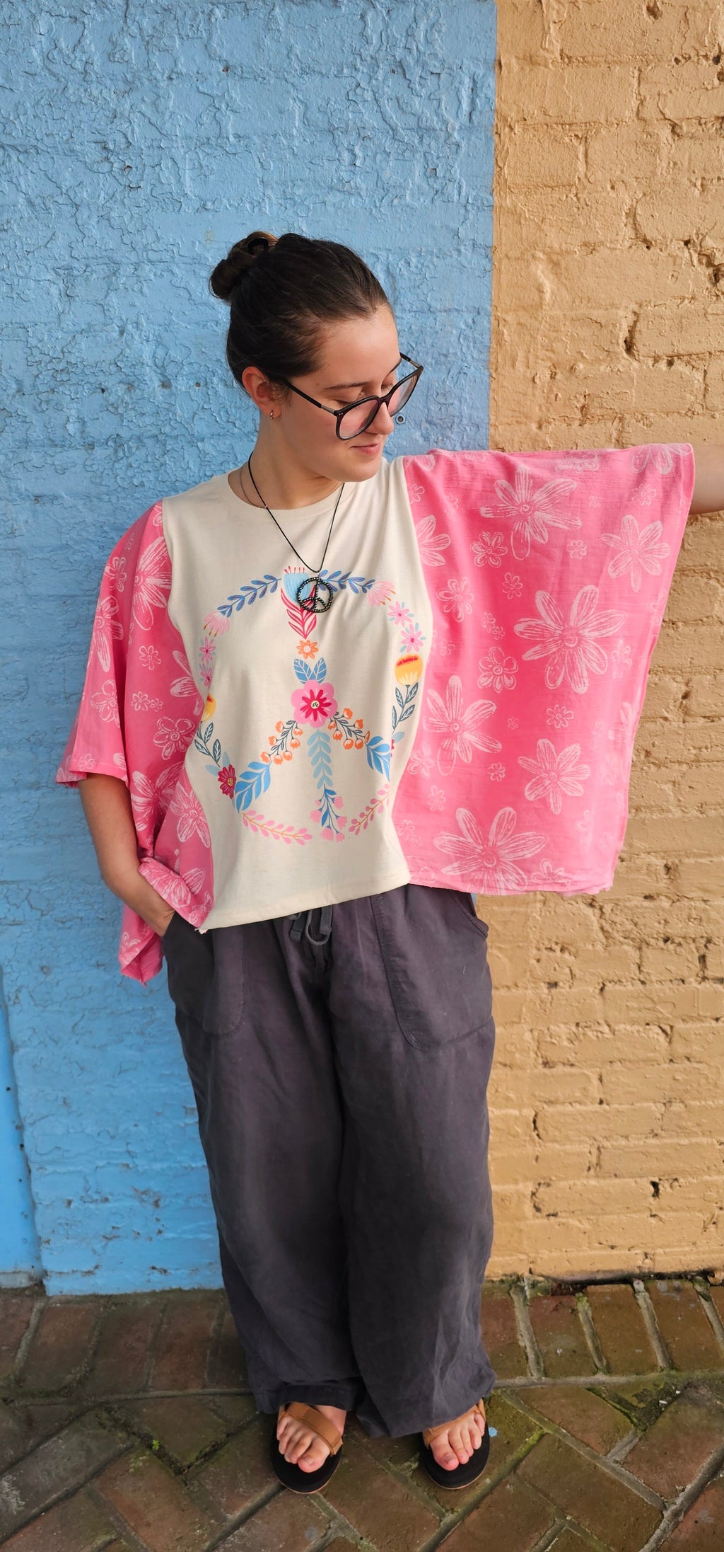 Floral Peace Sign Diva Flow Top